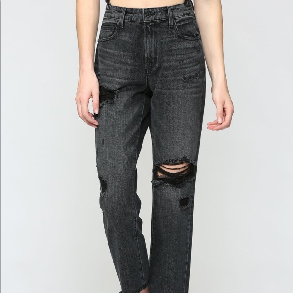 Distressed Strait Crop Jean